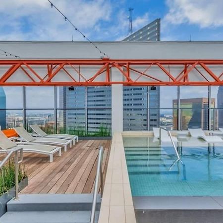 22Nd Fl Bold Cozysuites With Pool, Gym Dallas Exterior photo