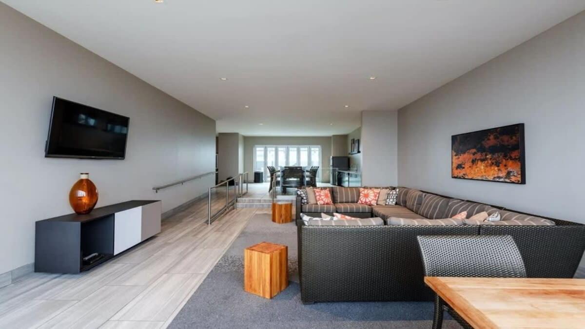 22Nd Fl Bold Cozysuites With Pool, Gym Dallas Exterior photo