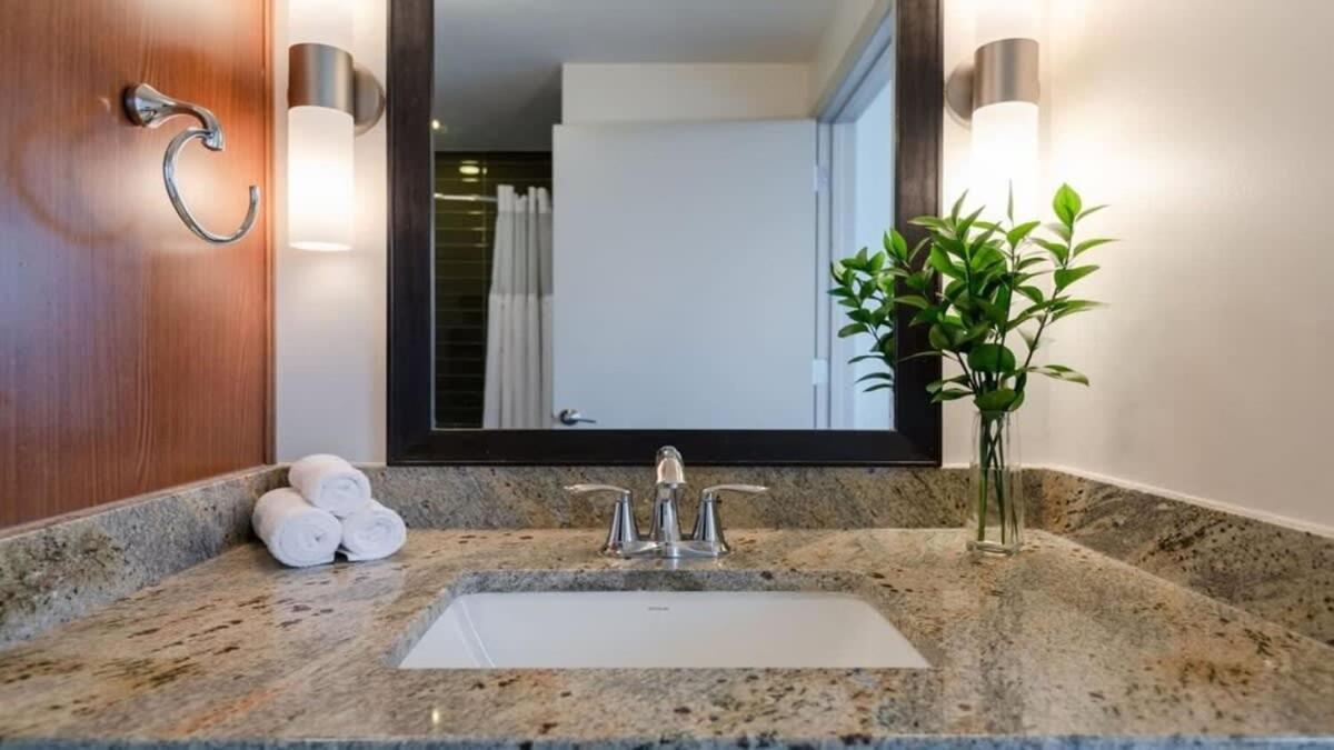 22Nd Fl Bold Cozysuites With Pool, Gym Dallas Exterior photo