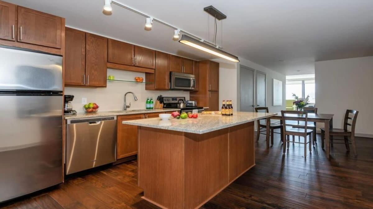 22Nd Fl Bold Cozysuites With Pool, Gym Dallas Exterior photo