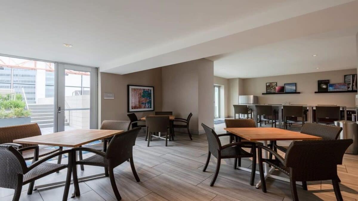 22Nd Fl Bold Cozysuites With Pool, Gym Dallas Exterior photo